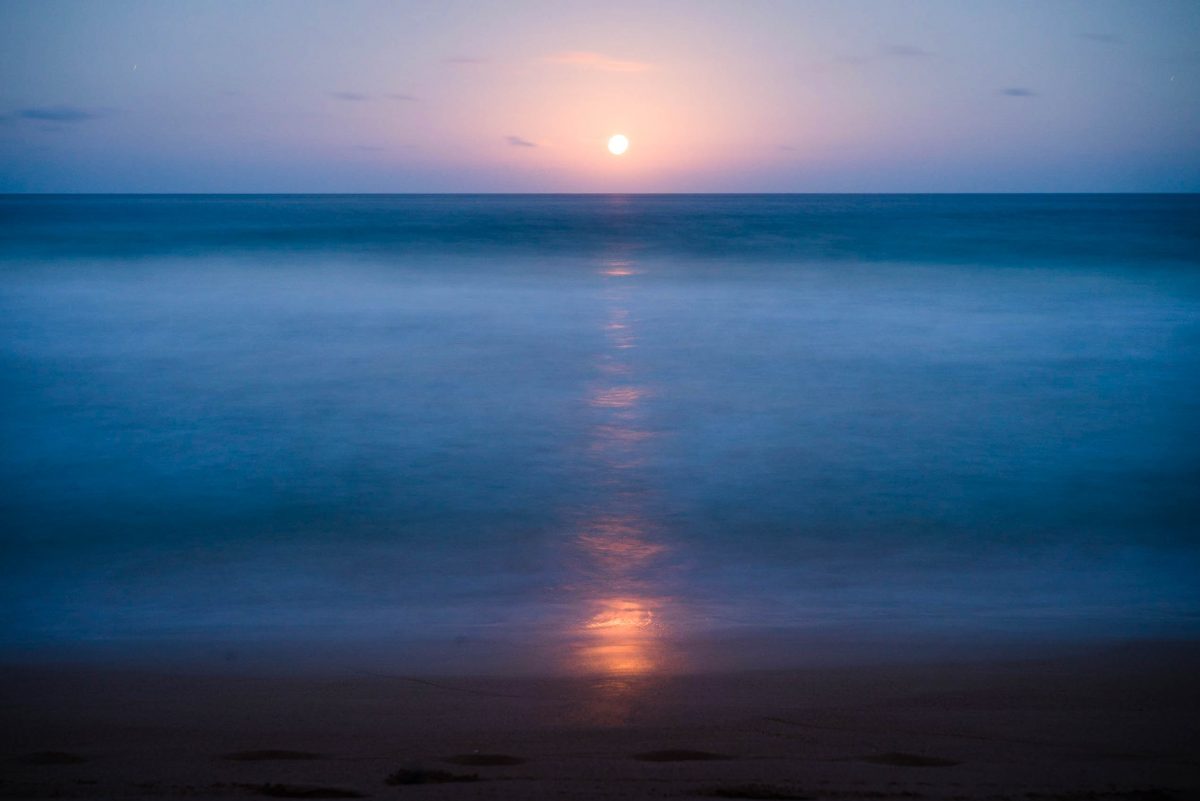 Moon rise on Kailua beach in Kauai, Hawaii