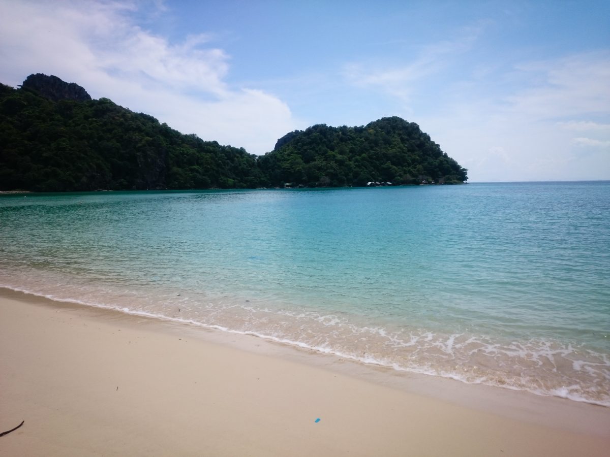 Loh Lana bay beach in Koh Phi Phi, Thailand